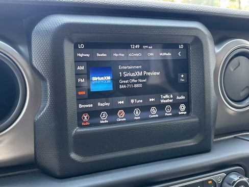 Used 2022 Jeep Wrangler Unlimited Sport AWD/4WD image 16