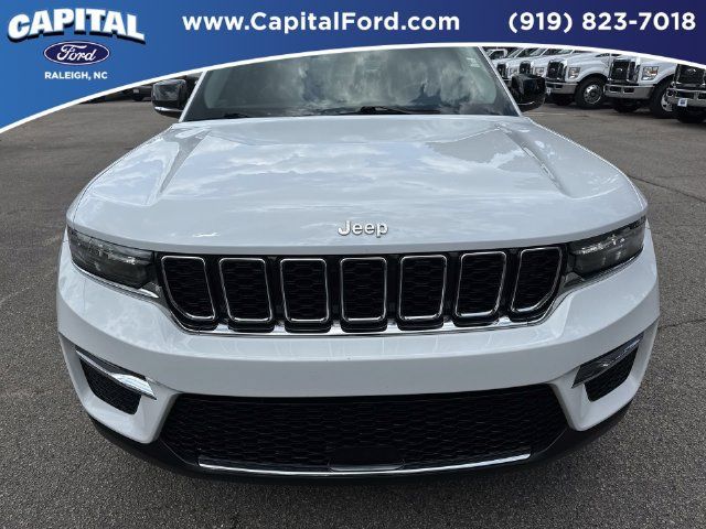 Used 2022 Jeep Grand Cherokee Limited w/ MOPAR Finishing Package AWD/4WD image 10