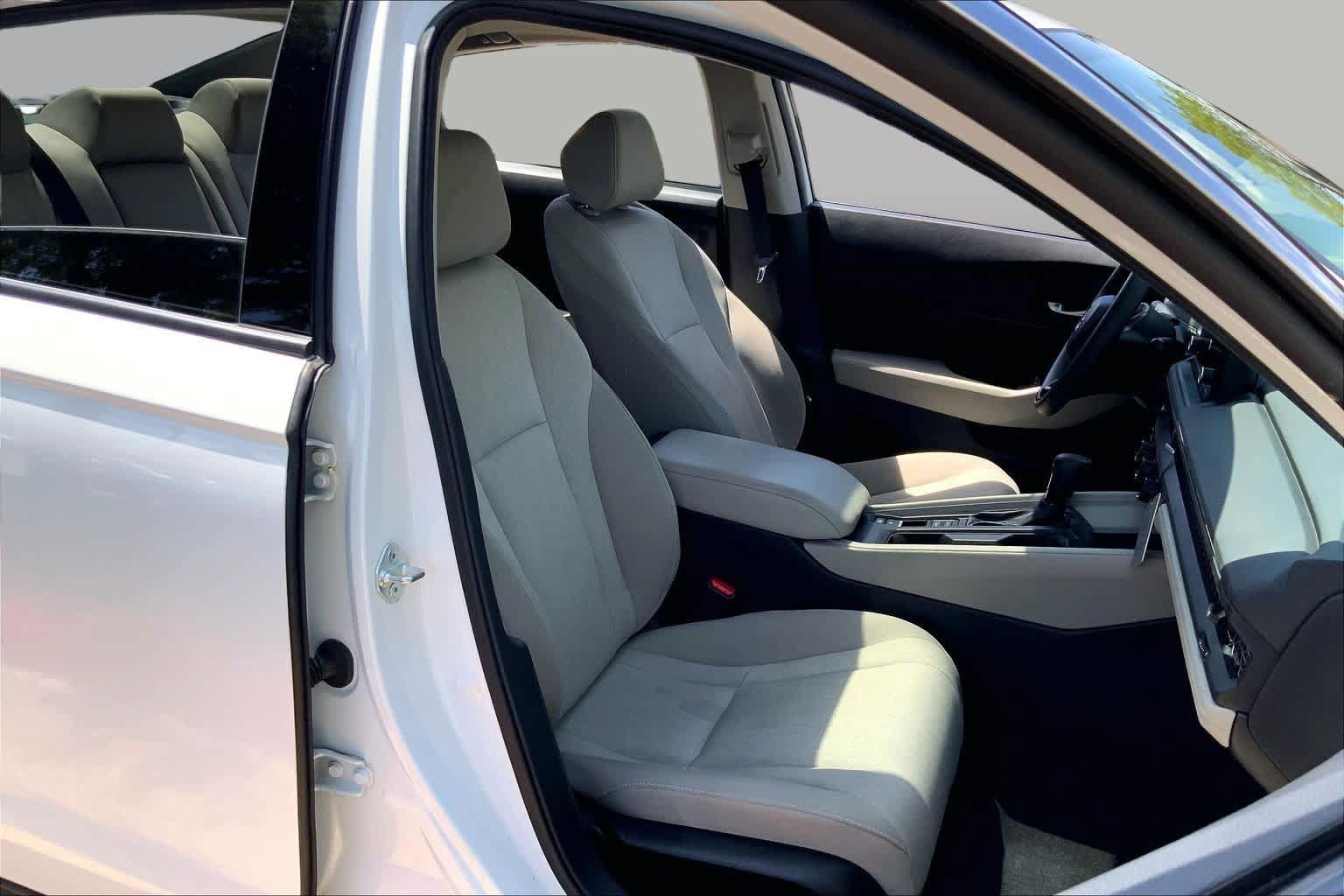 Used 2024 Honda Accord EX image 9