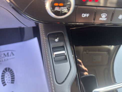 Used 2023 Kia Telluride AWD image 26