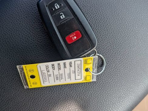 Used 2020 Toyota RAV4 XLE w/ All Weather Liner Package AWD/4WD image 19