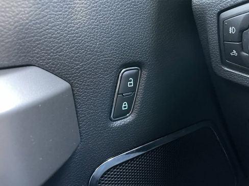 Used 2022 Ford F250 Lariat w/ Tremor Off-Road Package image 26