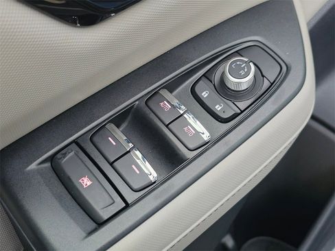 Used 2025 Subaru Forester Limited image 23