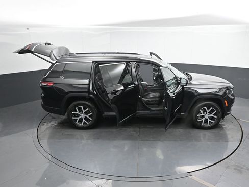 Used 2024 Jeep Grand Cherokee L Limited w/ Luxury Tech Group II image 58