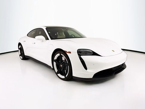 Certified 2020 Porsche Taycan 4S image 9