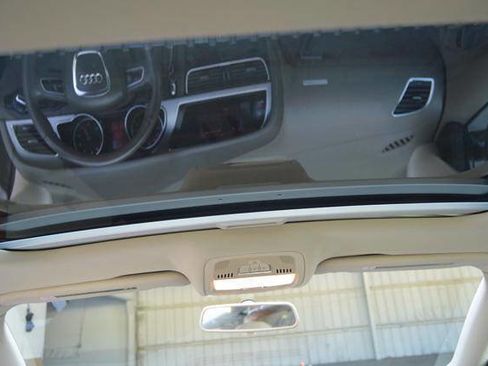 Used 2010 Audi A5 2.0T Premium image 45