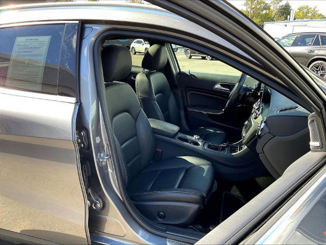 Used 2019 Mercedes-Benz GLA 250 4MATIC image 31
