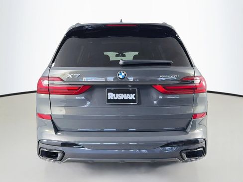 Used 2022 BMW X7 xDrive40i w/ M Sport Package AWD/4WD image 6