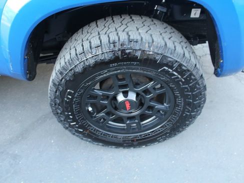 Used 2016 Toyota Tacoma TRD Sport w/ Towing Package RWD image 14