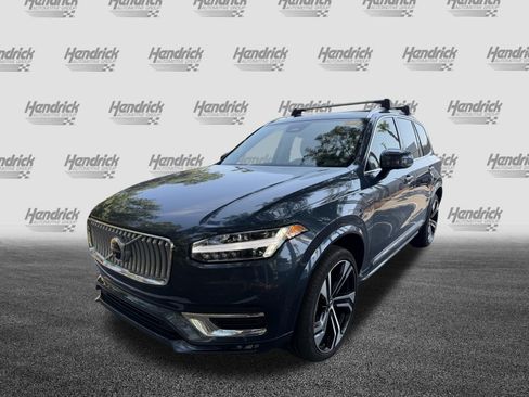 Used 2025 Volvo XC90 B5 Ultra w/ Protection Package AWD/4WD image 5