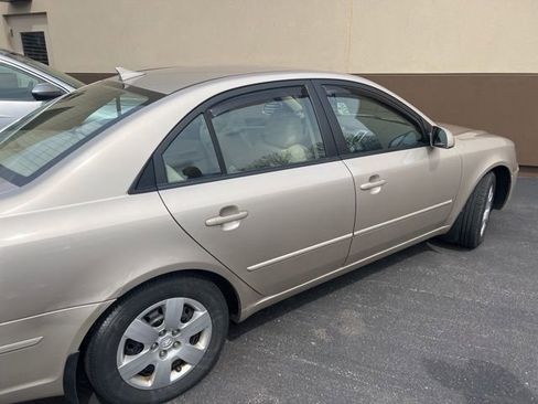 Used 2010 Hyundai Sonata GLS FWD image 7