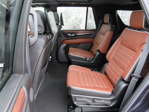 Used 2024 GMC Yukon Denali Ultimate image 34