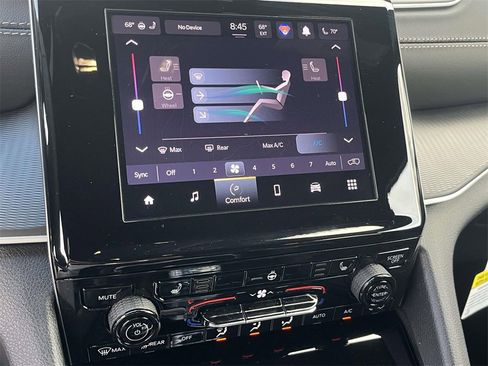 New 2025 Jeep Grand Cherokee Laredo w/ Luxury Tech Group I image 25