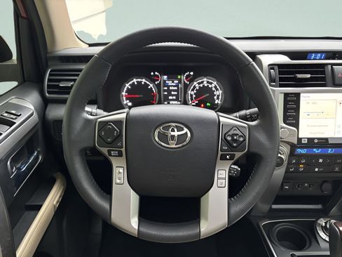 Used 2020 Toyota 4Runner Limited image 16