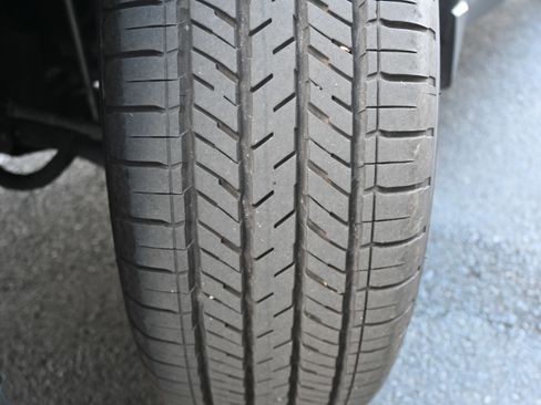 Used 2025 Subaru Forester Premium image 12