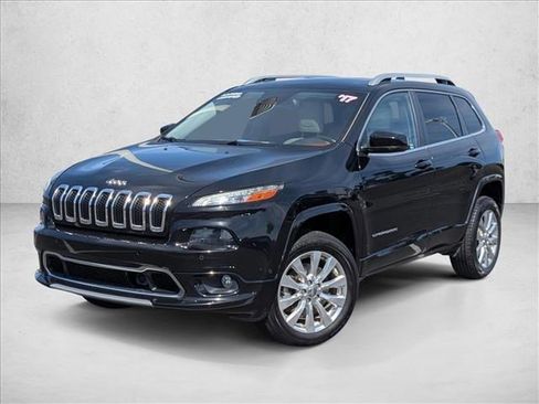 Used 2017 Jeep Cherokee Overland w/ Technology Group AWD/4WD image 1