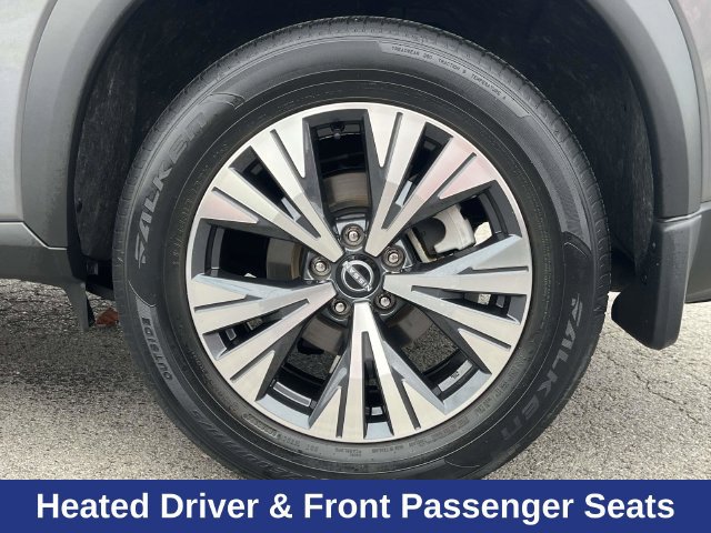 Used 2023 Nissan Rogue SV w/ SV Premium B Package FWD image 11