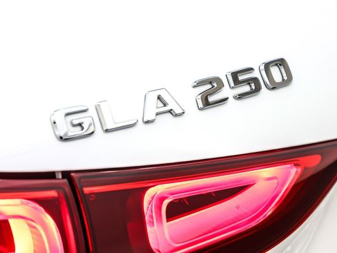 Used 2023 Mercedes-Benz GLA 250 image 10