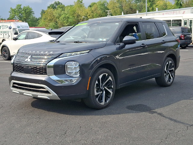 Used 2024 Mitsubishi Outlander AWD image 6
