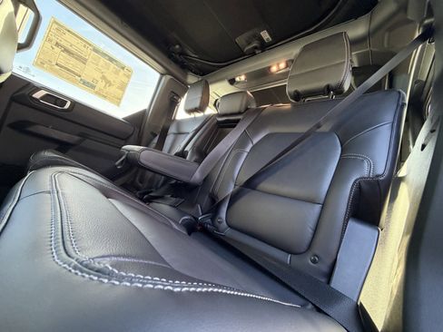 New 2025 Ford Bronco Outer Banks w/ Sasquatch Package image 26