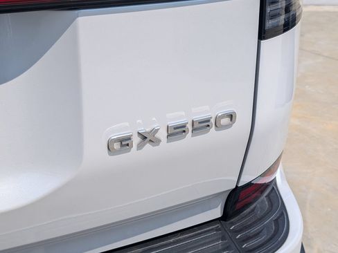 Used 2024 Lexus GX 550 AWD/4WD image 23