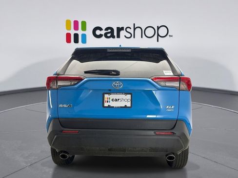 Used 2020 Toyota RAV4 XLE w/ XLE Grade Weather Package AWD/4WD image 4