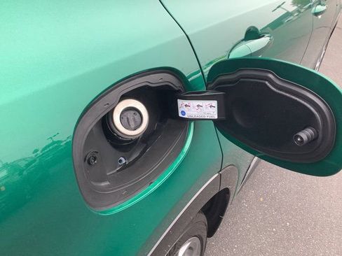 Used 2025 Alfa Romeo Tonale w/ Premium Package image 32