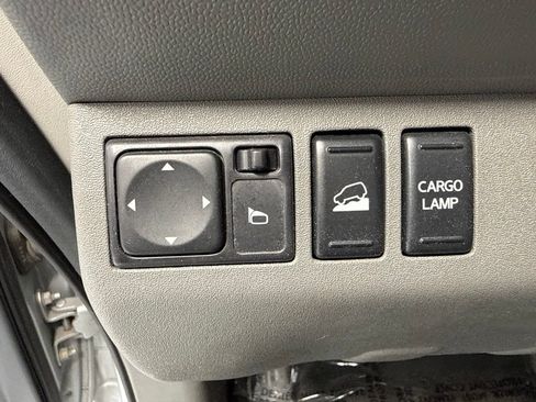 Used 2016 Nissan Frontier SV AWD/4WD image 12