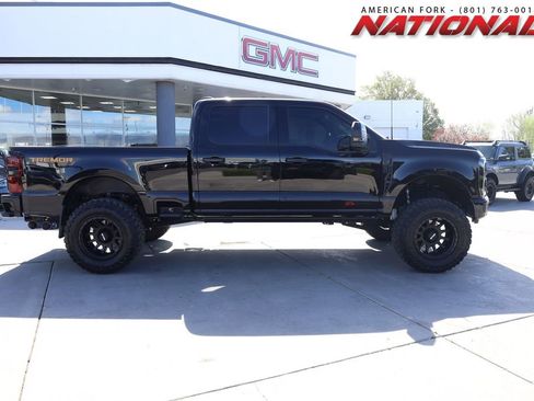 Used 2023 Ford F350 Lariat w/ Lariat Ultimate Package AWD/4WD image 7
