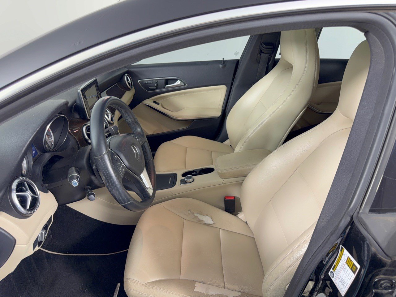 Used 2014 Mercedes-Benz CLA 250 image 5