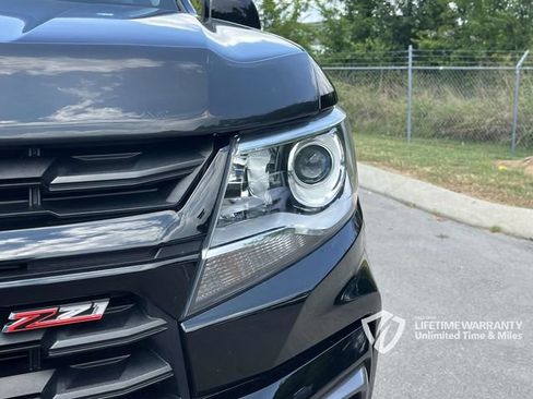 Used 2022 Chevrolet Colorado Z71 w/ Z71 Midnight Edition AWD/4WD image 10