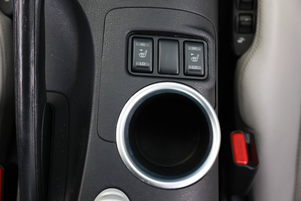Used 2009 Nissan 370Z Touring RWD image 33