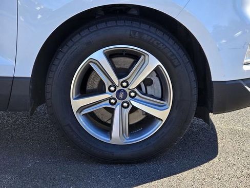 Used 2021 Ford Edge SEL w/ Convenience Package image 9