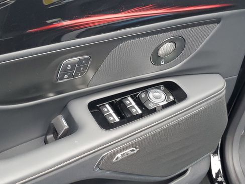 New 2026 Lincoln Nautilus Premier w/ Equipment Group 102A image 9