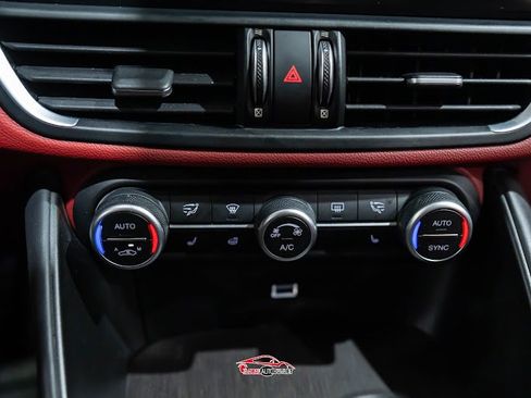 Used 2019 Alfa Romeo Giulia Ti w/ Quick Order Package 22Z Lusso RWD image 36