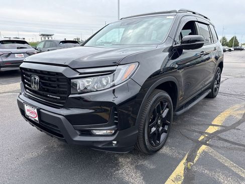 Certified 2024 Honda Passport Black Edition image 10