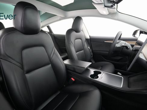 Used 2022 Tesla Model 3 Long Range image 8