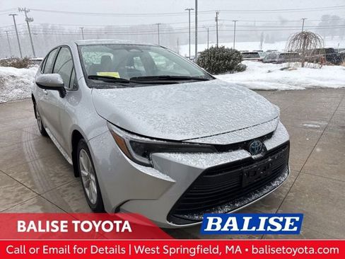 Used 2025 Toyota Corolla LE w/ LE Premium Package image 1