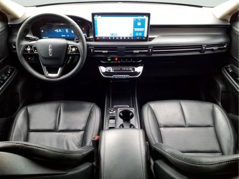 Used 2024 Lincoln Corsair AWD w/ Equipment Group 101A image 24