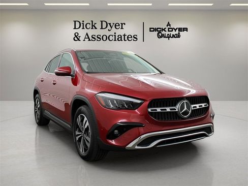 Used 2025 Mercedes-Benz GLA 250 image 9