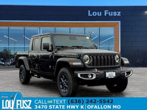 New 2026 Jeep Gladiator Mojave AWD/4WD image 1