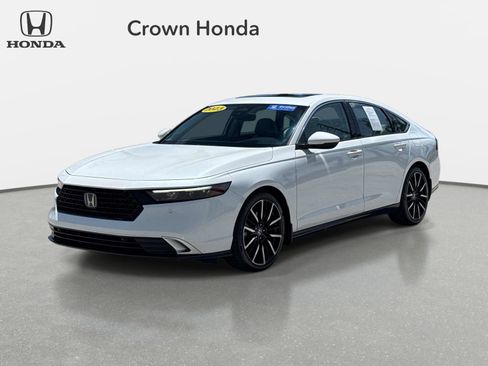 Used 2023 Honda Accord Touring image 1