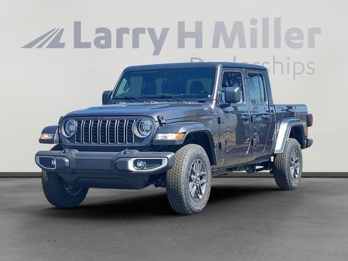 New 2025 Jeep Gladiator Sport image 1