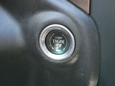 Used 2021 Chevrolet Silverado 1500 High Country w/ Technology Package image 9