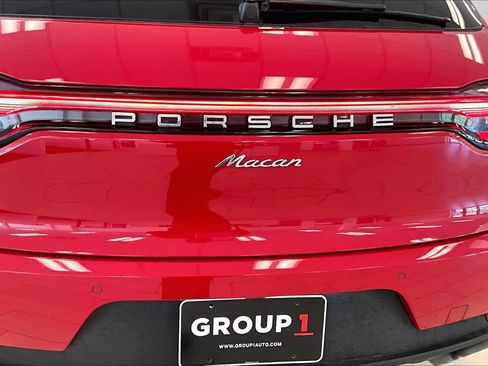 Used 2021 Porsche Macan AWD/4WD image 28