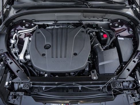 New 2026 Volvo XC60 B5 Ultra w/ Protection Package Premier image 19