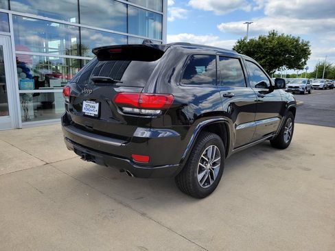 Used 2016 Jeep Grand Cherokee Limited 75th Anniversary AWD/4WD image 5
