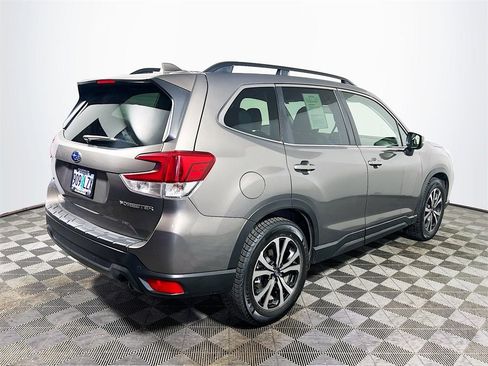 Used 2019 Subaru Forester Limited w/ Popular Package #3 image 8