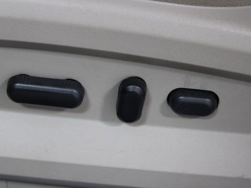 Used 2012 Ford Edge SEL image 18