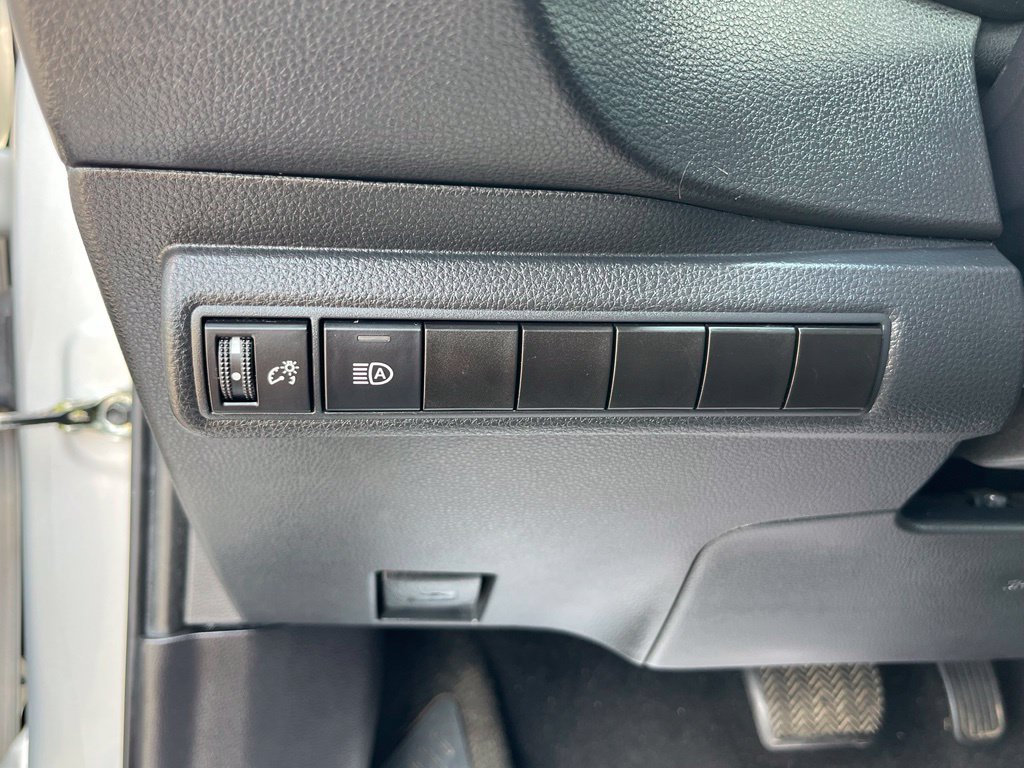 Used 2022 Toyota Corolla LE FWD image 19